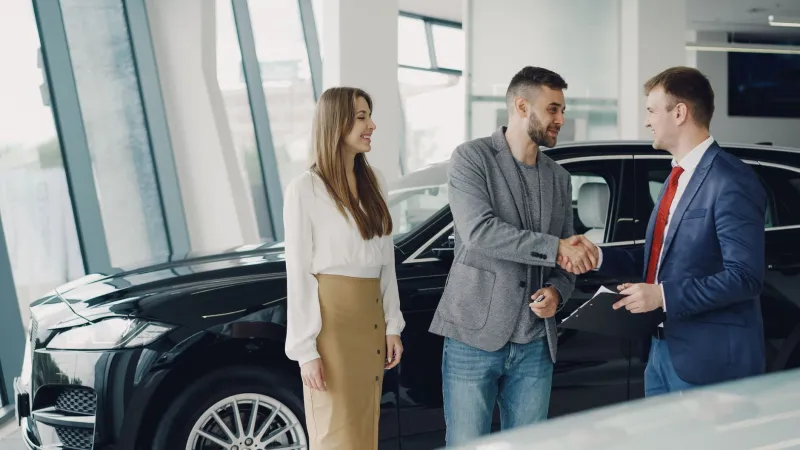 Lizing ili Kupovina: Kako Balkanski Doseljenici sa Slabom Kreditnom Istorijom Mogu Doći do Automobila u SAD-u